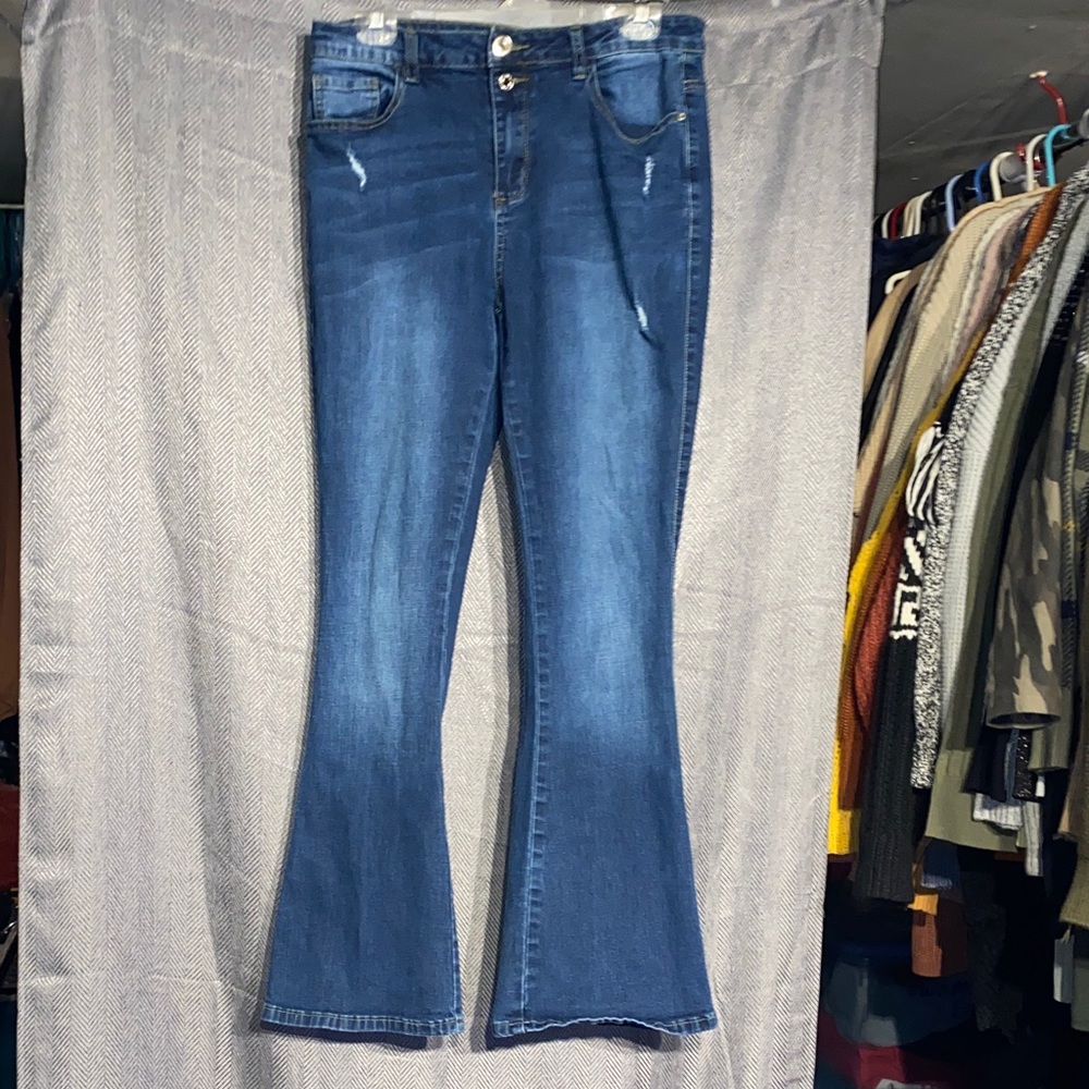 Elegant Indigo Flare Jeans for Women